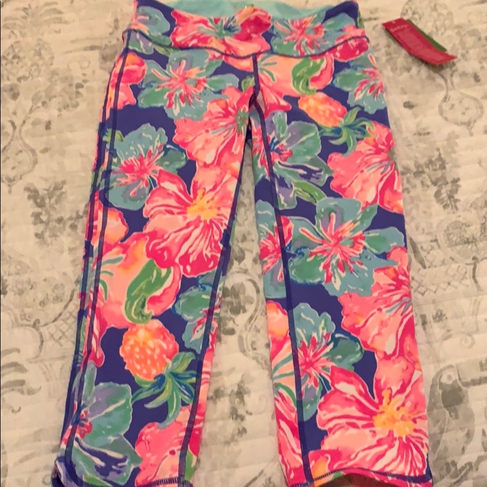 Lilly Pulitzer Luxletic Weekender Cropped.